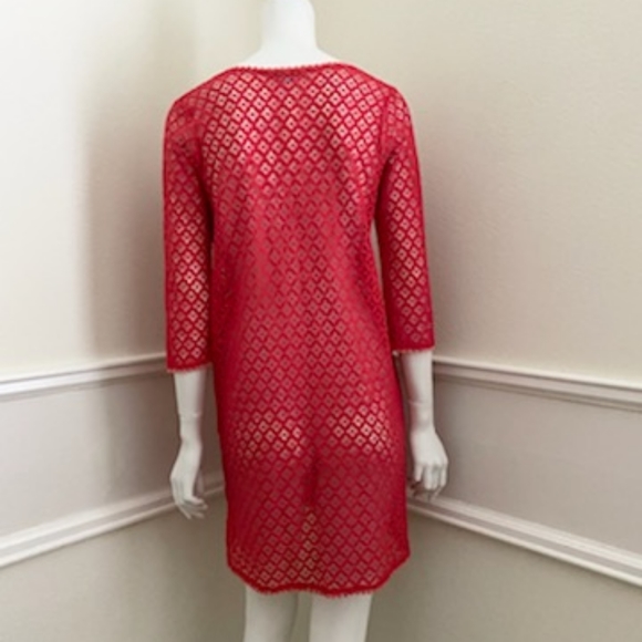 Red cover up - Picture 6 of 7